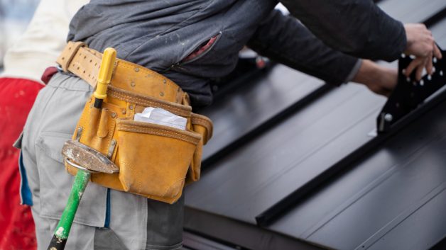 https://www.naki-naki.co.il/wp-content/uploads/2025/06/Roof-waterproofing-01-628x353.jpg